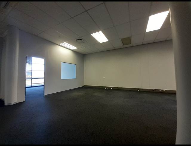 254M² OFFICE TO LET IN HIGHVELD