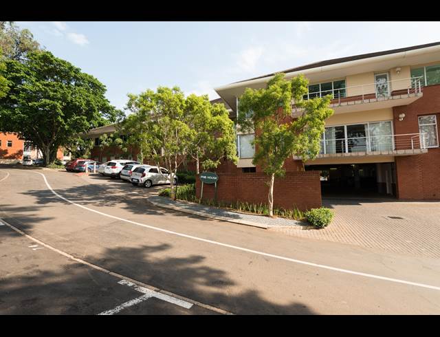 1,968M² OFFICE TO LET IN TOWN HILL