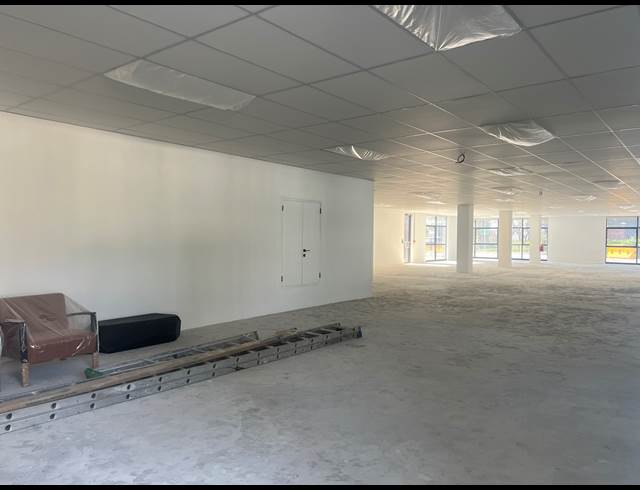 307M² OFFICE TO LET IN ILLOVO