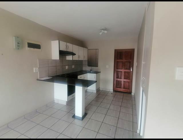 2 BEDROOM APARTMENT RENTED IN EMPANGENI CENTRAL