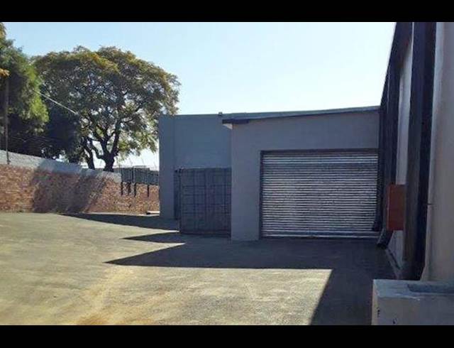 175M² WORKSHOP TO LET IN HOOGLAND