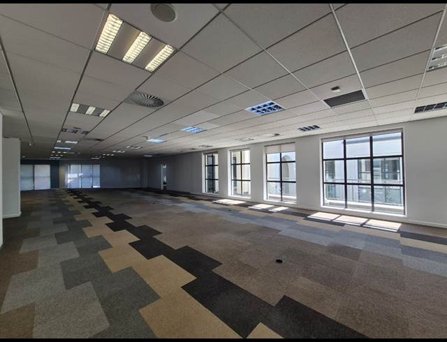 821M² OFFICE TO LET IN ILLOVO