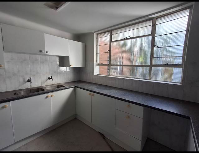 562M² BUSINESS TO LET IN ARCADIA