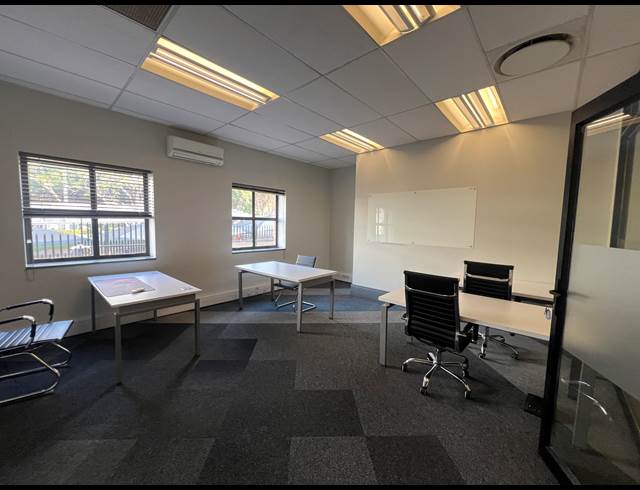 44M² SERVICED OFFICE TO LET IN ILLOVO