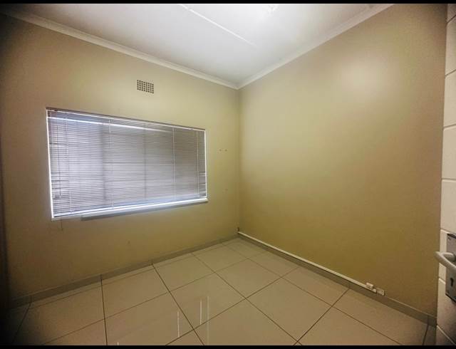 350M² OFFICE TO LET IN PARKDENE