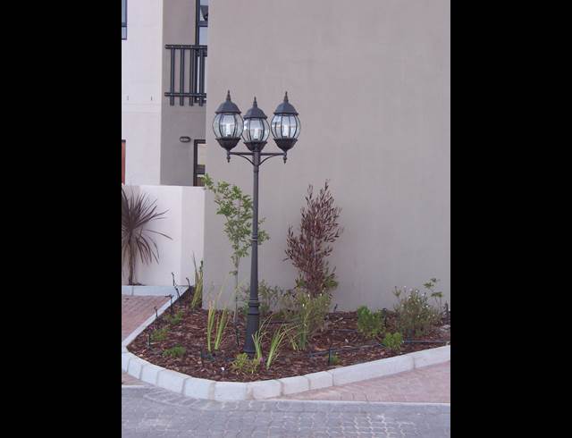 2 bed property to rent in LANSDOWNE