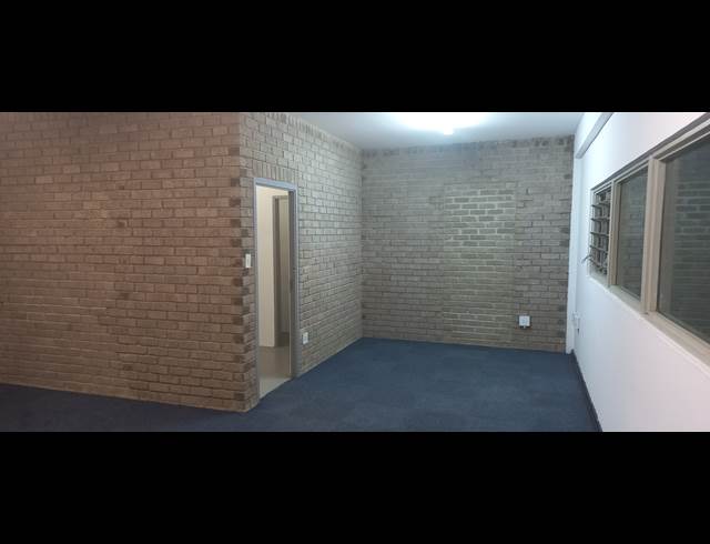 211M² MINI FACTORY TO LET IN STRIJDOMPARK