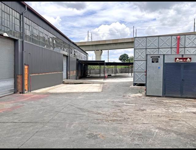 3,331M² WAREHOUSE TO LET IN ISANDO