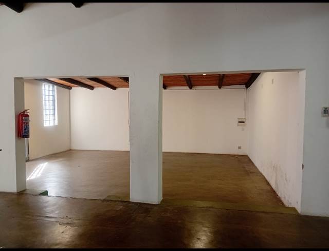 300M² STORAGE UNIT TO LET IN WHITE RIVER CENTRAL
