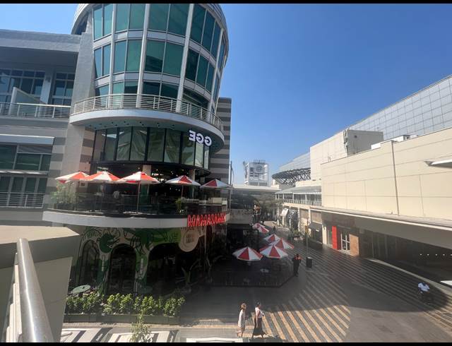1,305M² OFFICE TO LET IN ROSEBANK