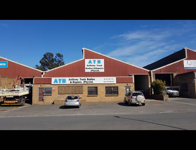 475M² FACTORY TO LET IN TRIANGLE FARM