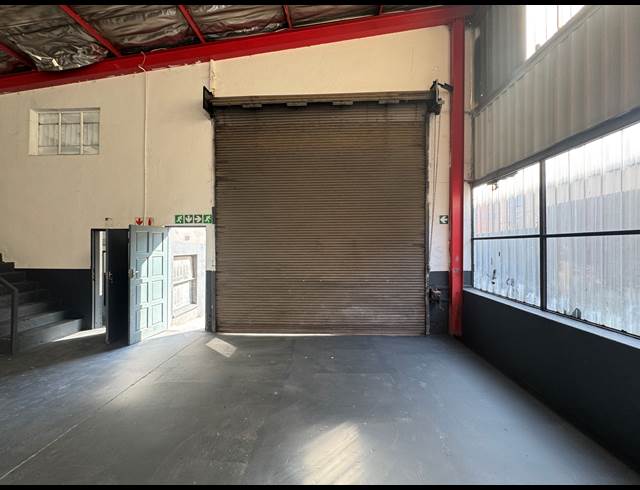 377M² WAREHOUSE TO LET IN WYNBERG