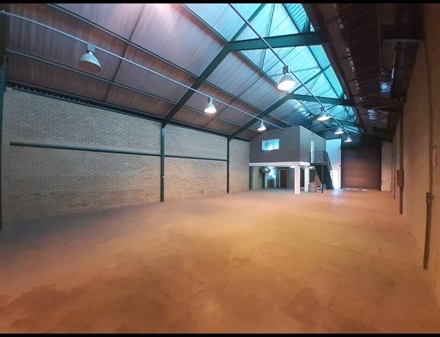 291M² WAREHOUSE TO LET IN ROBERTVILLE