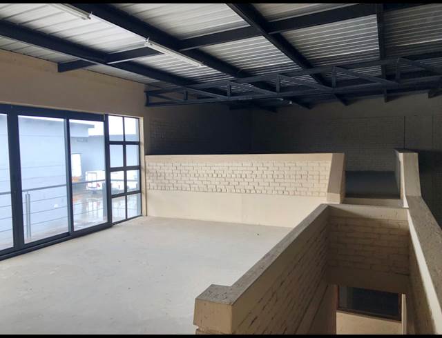 399M² OFFICE TO LET IN POMONA AH
