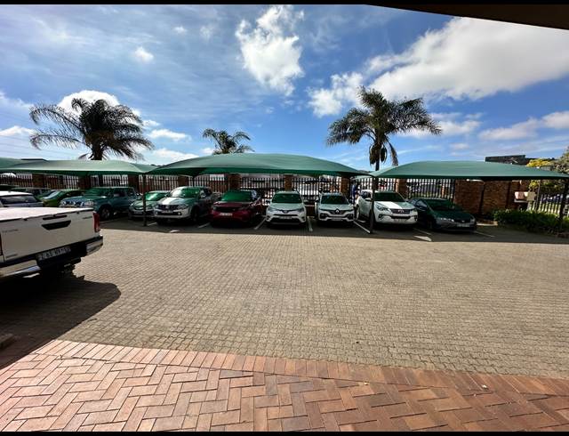 1,993M² WAREHOUSE TO LET IN MEADOWDALE