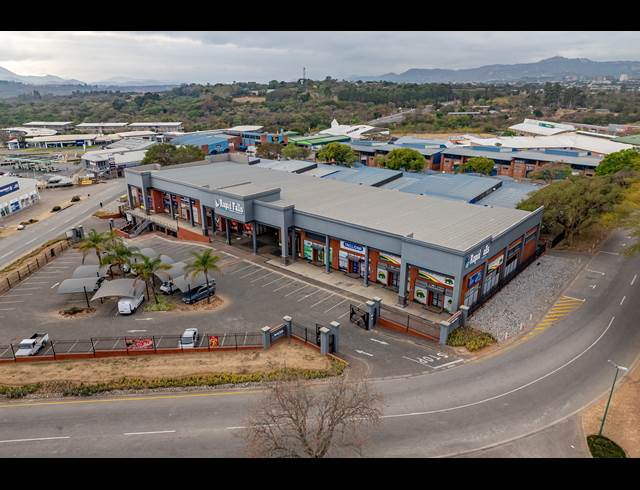 450M² RETAIL TO LET IN RIVERSIDE INDUSTRIAL PARK