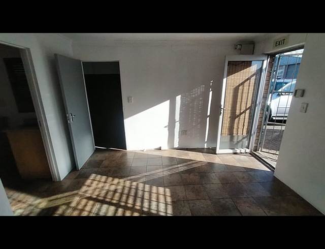 310M² FACTORY RENTED IN BRACKENFELL CENTRAL