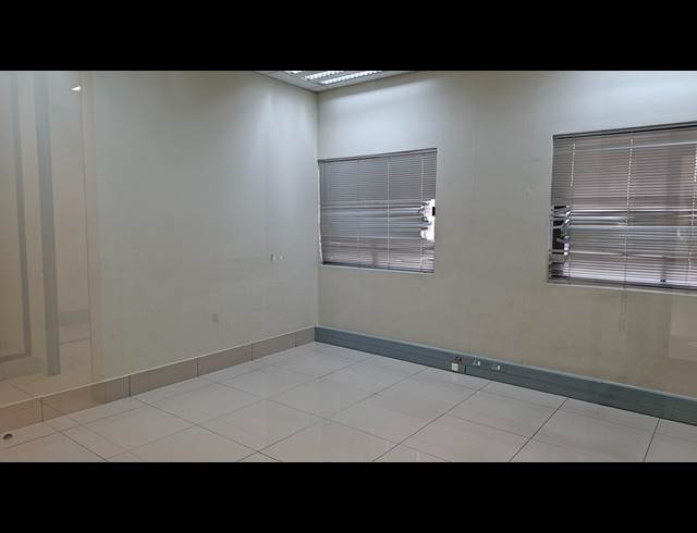 117M² OFFICE TO LET IN SONHEUWEL