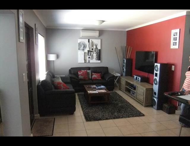 3 bed property to rent in BRACKENFELL SOUTH