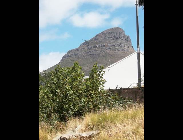 2 bed property to rent in SCHOTSCHE KLOOF