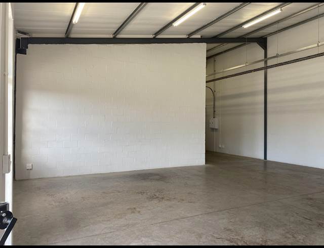 113M² MINI FACTORY TO LET IN OTTERY