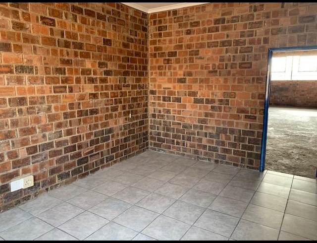 168M² WORKSHOP TO LET IN ROCKY DRIFT