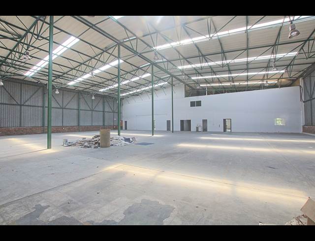 1,060M² WAREHOUSE TO LET IN RANDJESPARK