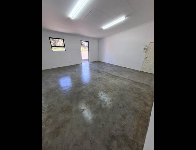 35.80M² CO-WORKING SPACE TO LET IN VANDERBIJLPARK SW 5