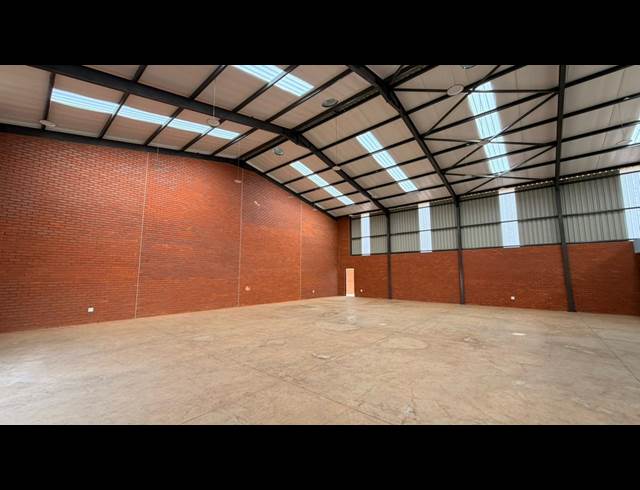 952M² WAREHOUSE TO LET IN SUNDERLAND RIDGE