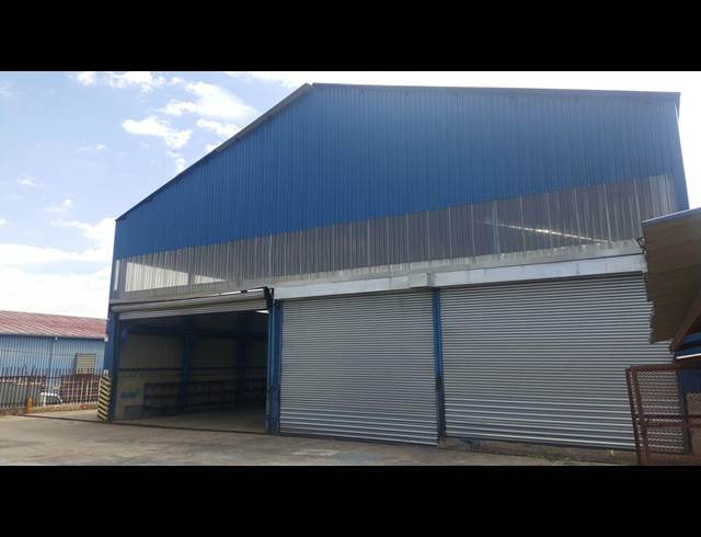 1,400M² WAREHOUSE RENTED IN WADEVILLE