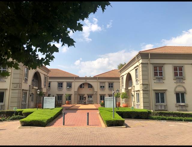 255M² OFFICE TO LET IN HYDE PARK