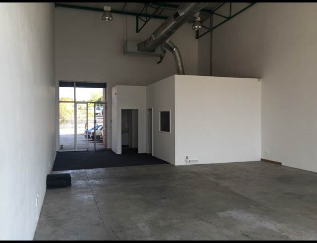 125M² RETAIL TO LET IN RIVERSIDE INDUSTRIAL PARK