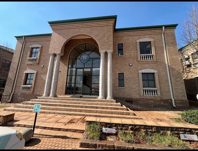 125M² OFFICE TO LET IN HIGHVELD