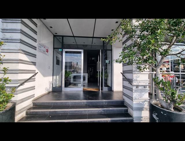 158M² OFFICE TO LET IN WOODSTOCK
