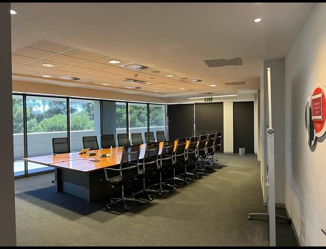 3,480.50M² OFFICE TO LET IN MOWBRAY