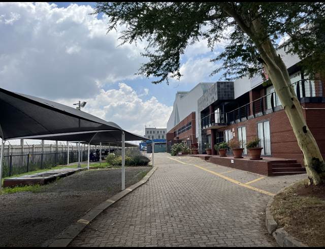 11,606M² WAREHOUSE TO LET IN GLEN AUSTIN AH