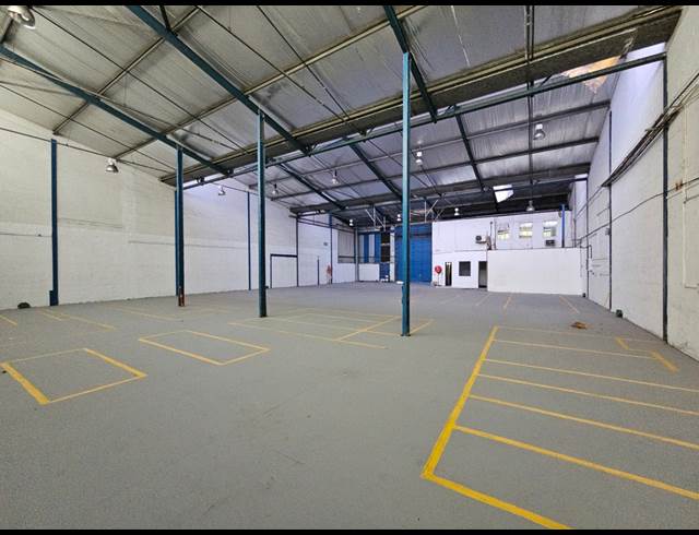 759M² WAREHOUSE TO LET IN BELLVILLE SOUTH