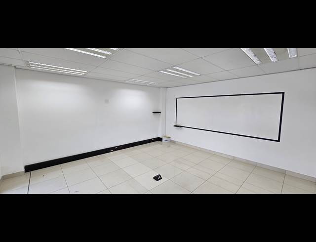 531M² WAREHOUSE TO LET IN NORTH RIDING