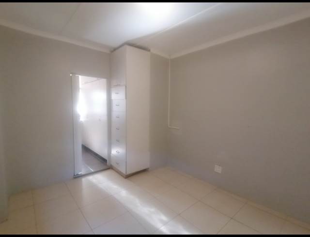 3 BEDROOM FREESTANDING RENTED IN FAIRVIEW