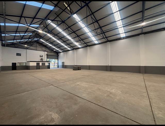 1,972M² WAREHOUSE TO LET IN BEACONVALE