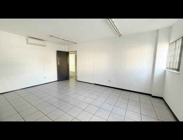 331M² WAREHOUSE TO LET IN MEADOWDALE