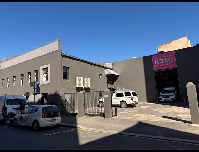 1,239M² WAREHOUSE TO LET IN CAPE TOWN CITY CENTRE