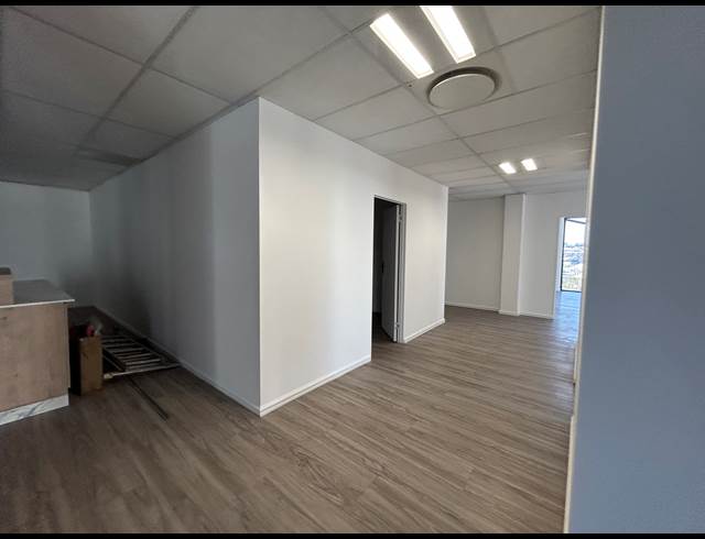 300M² WAREHOUSE TO LET IN VORNA VALLEY