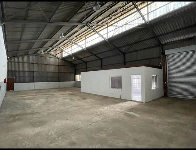 250M² WAREHOUSE RENTED IN STIKLAND INDUSTRIAL