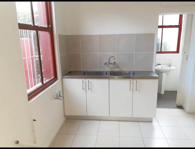3 bed property to rent in OBSERVATORY