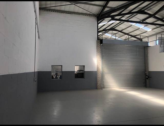 447M² WAREHOUSE TO LET IN SAXENBURG PARK 1