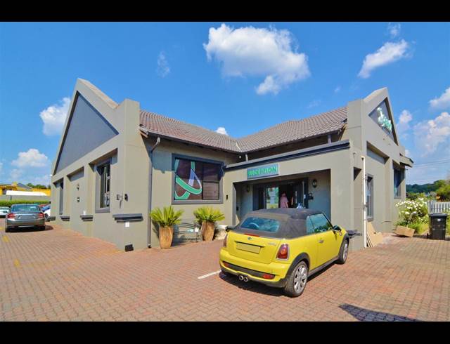 600M² WAREHOUSE RENTED IN BRAMLEY