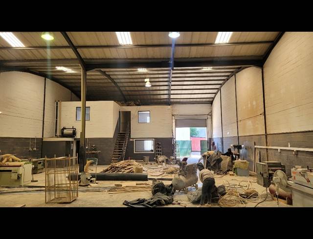 520M² WAREHOUSE TO LET IN BELLVILLE SOUTH
