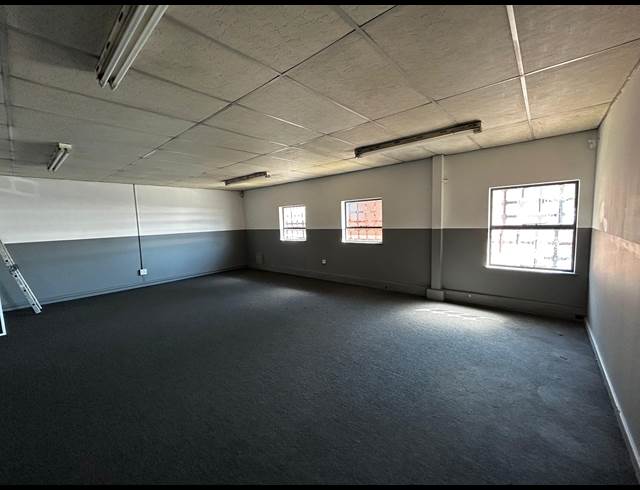 294M² WAREHOUSE TO LET IN EASTGATE