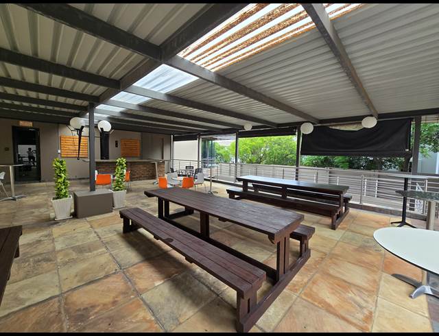 96M² OFFICE TO LET IN BRYANSTON